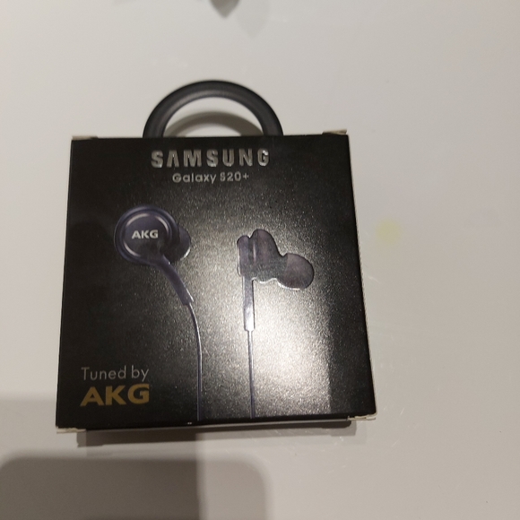 Samsung Galaxy Earphones S20+ - Picture 6 of 7